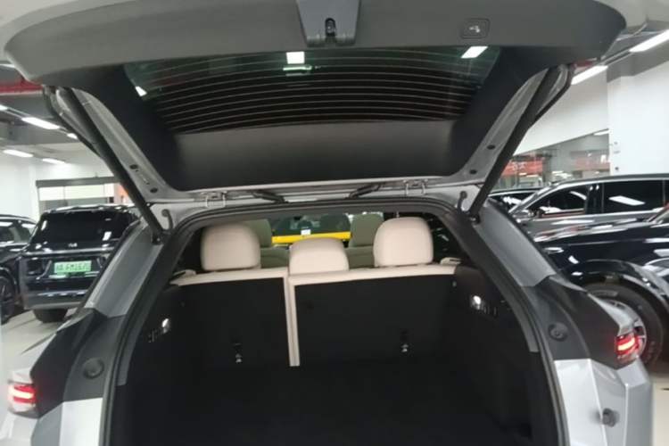 Used Li Auto i6 2025 Model Two-Wheel-Drive Standard Type Trunk