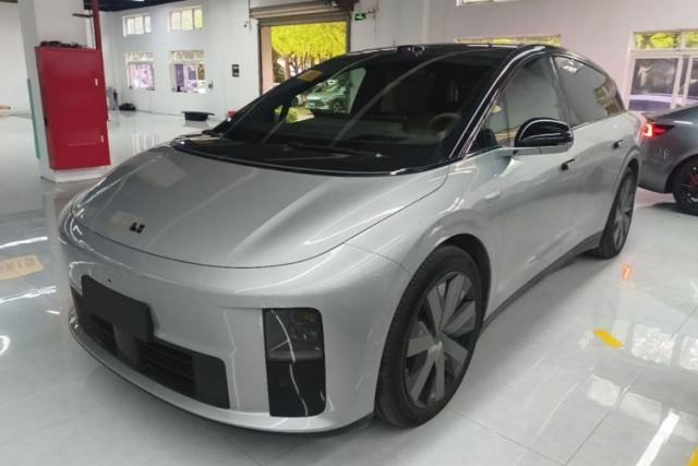 Used Li Auto i6 2025 Model Four-Wheel-Drive Standard Type