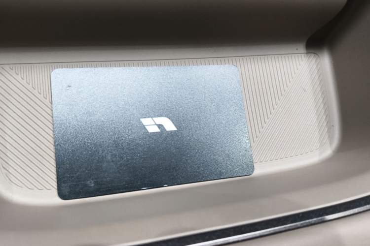 Used Li Auto i6 2025 Model Two-Wheel-Drive Standard Type Vehicle Key