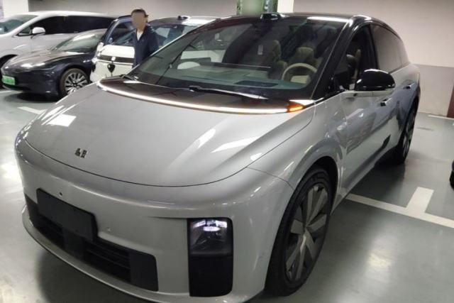 Used Li Auto i6 2025 Model Two-Wheel-Drive Standard Type