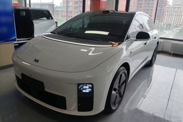 Used Li Auto i6 2025 Model Two-Wheel-Drive Standard Type
