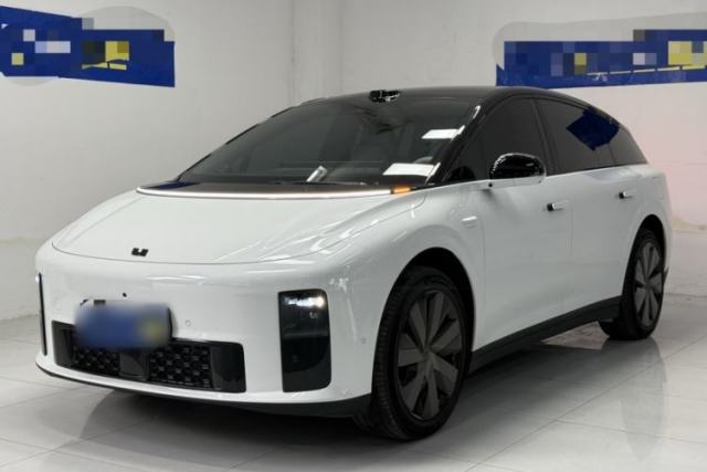 Used Li Auto i6 2025 Model Four-Wheel-Drive Standard Type