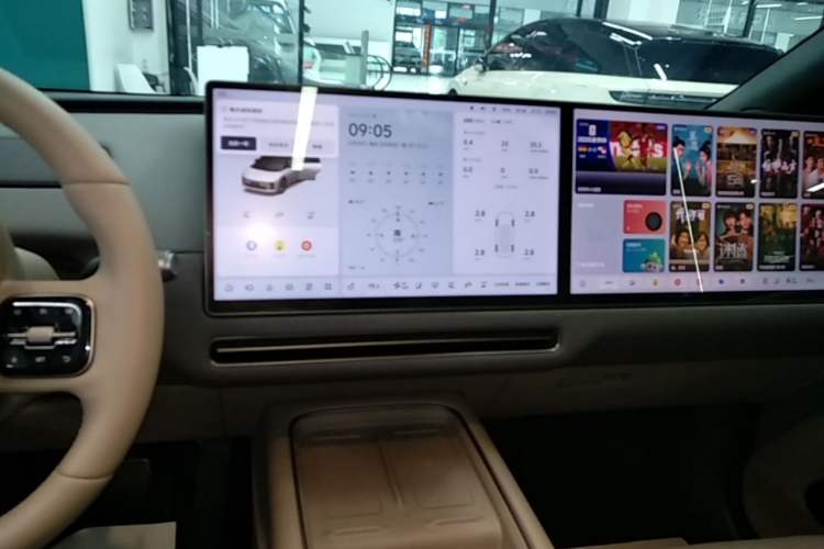 Used Li Auto i6 2025 Model Four-Wheel-Drive Standard Type Audio And AC Panel