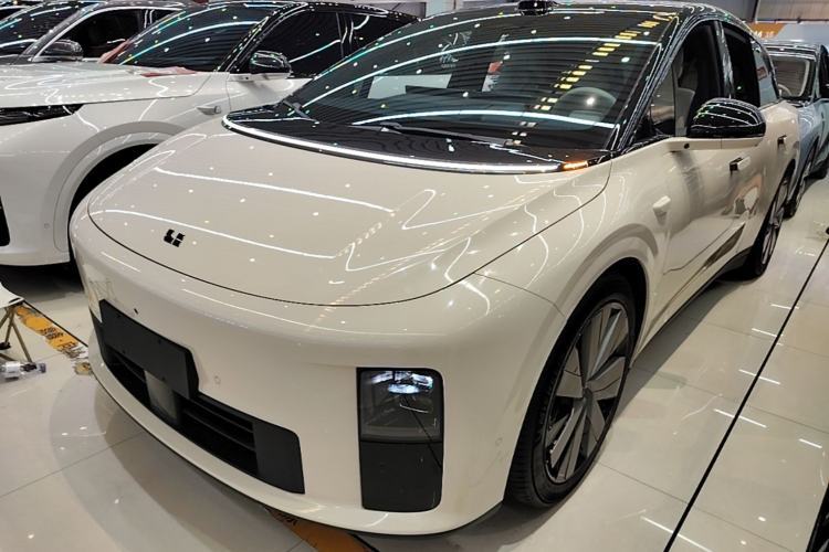 Used Li Auto i6 2025 Model Two-Wheel-Drive Standard Type Guazi used car, China used car export, Used car for sale, Used  cars, Cheapest cars for sale