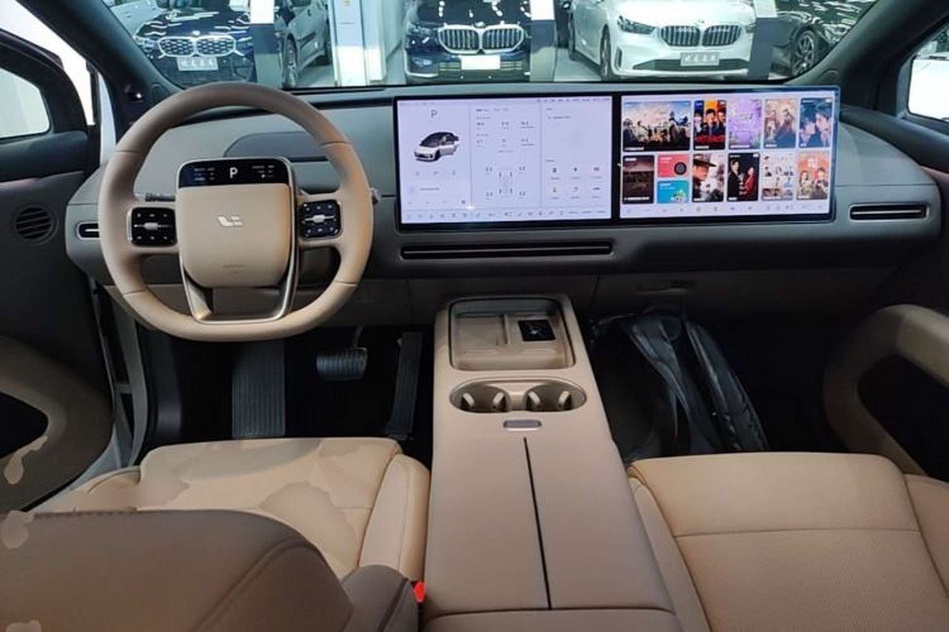 Used Li Auto i6 2025 Model Two-Wheel-Drive Standard Type Center Console