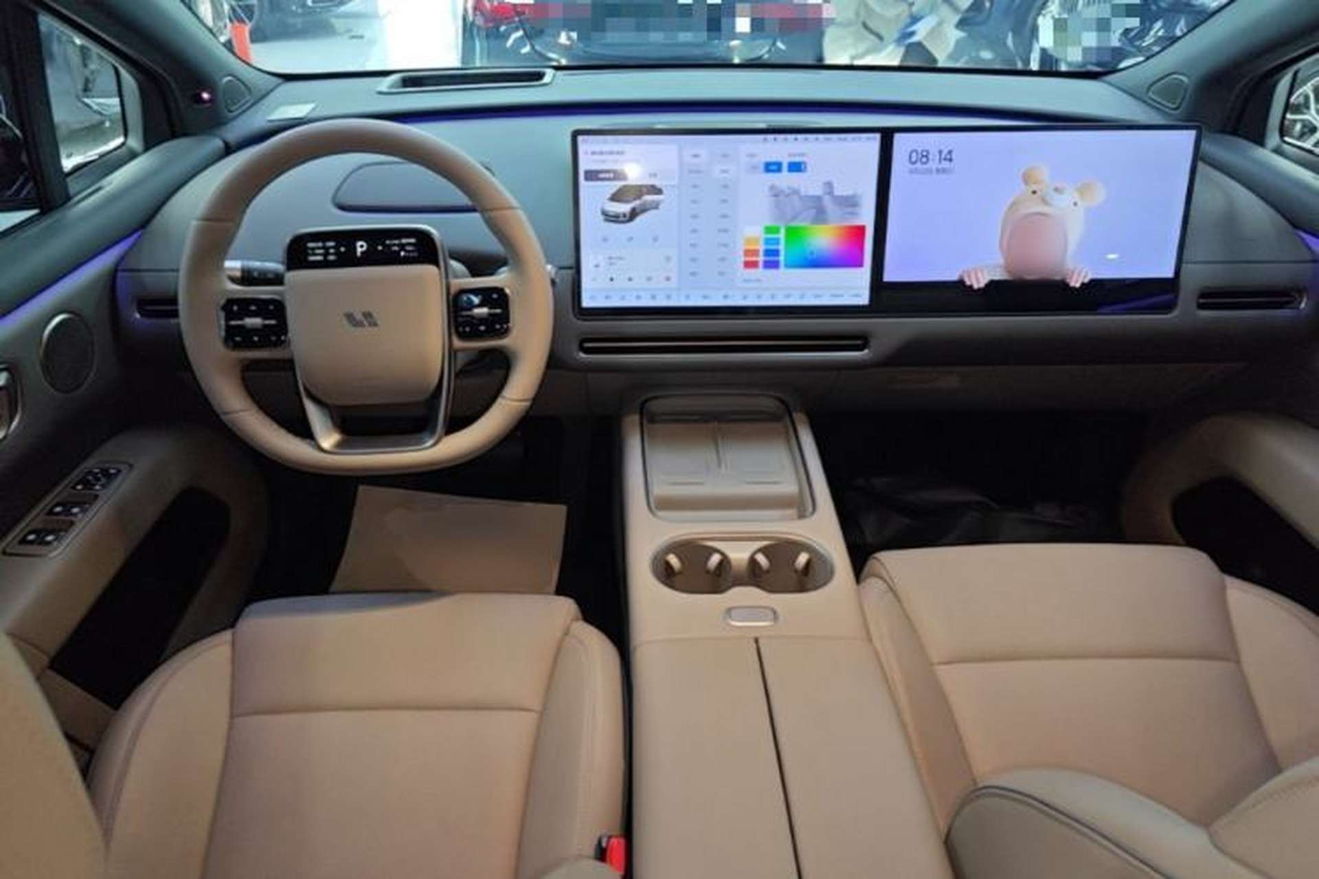 Used Li Auto i6 2025 Model Two-Wheel-Drive Standard Type Center Console