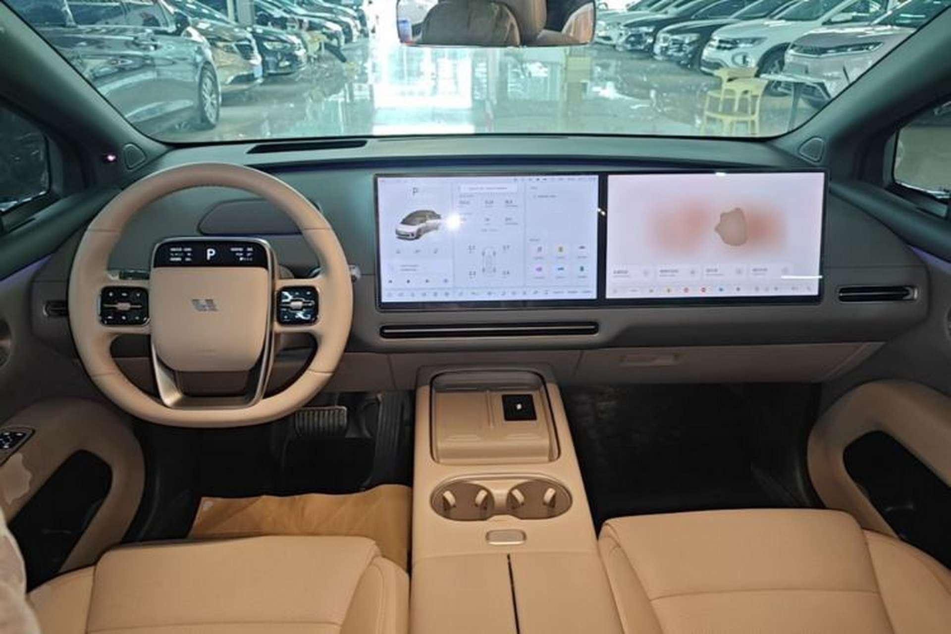 Used Li Auto i6 2025 Model Four-Wheel-Drive Standard Type Center Console