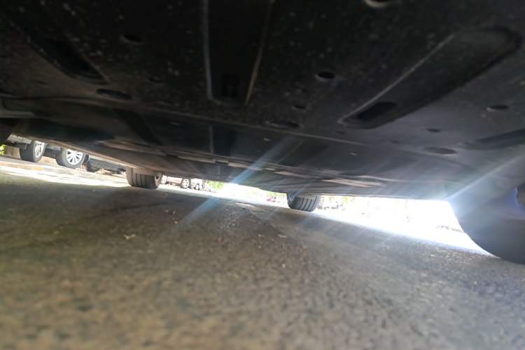 Used Li Auto i6 2025 Model Two-Wheel-Drive Standard Type Chassis Front Left