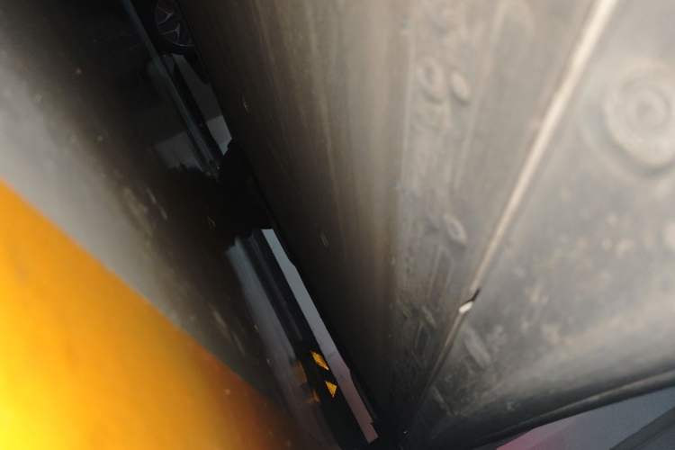 Used Li Auto i6 2025 Model Four-Wheel-Drive Standard Type Chassis Front Left