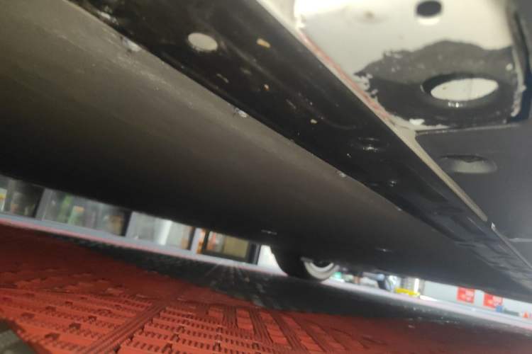 Used Li Auto i6 2025 Model Two-Wheel-Drive Standard Type Chassis Front Left