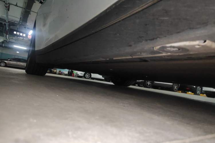 Used Li Auto i6 2025 Model Two-Wheel-Drive Standard Type Chassis Front Right