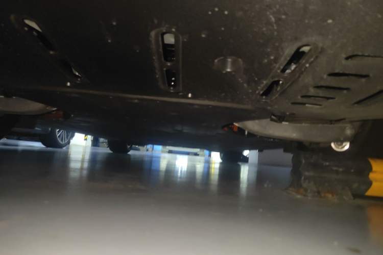 Used Li Auto i6 2025 Model Two-Wheel-Drive Standard Type Chassis Rear