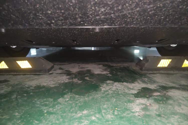 Used Li Auto i6 2025 Model Two-Wheel-Drive Standard Type Chassis Rear