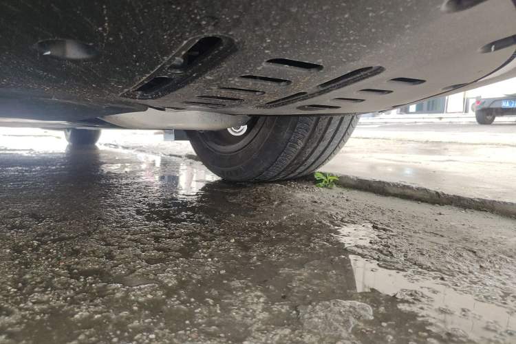 Used Li Auto i6 2025 Model Two-Wheel-Drive Standard Type Chassis Rear Left