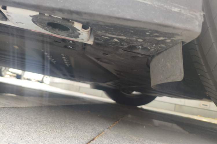 Used Li Auto i6 2025 Model Two-Wheel-Drive Standard Type Chassis Rear Left