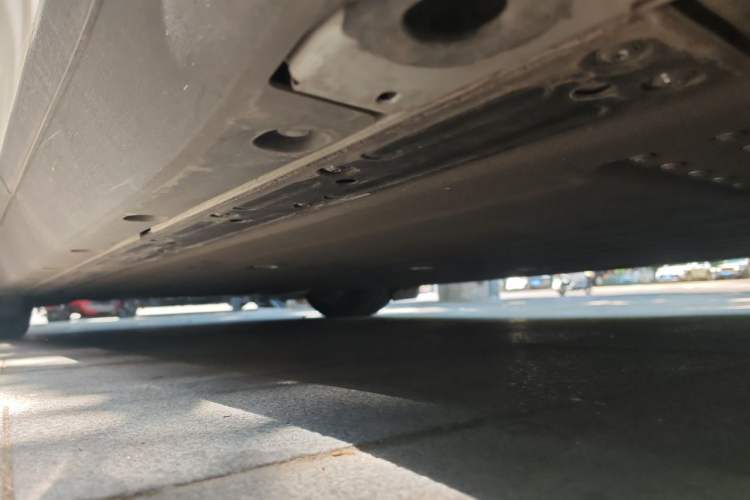 Used Li Auto i6 2025 Model Four-Wheel-Drive Standard Type Chassis Rear Left