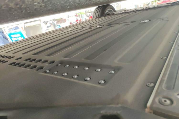 Used Li Auto i6 2025 Model Two-Wheel-Drive Standard Type Chassis Rear Left