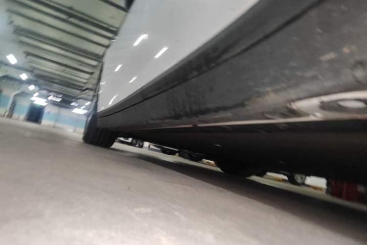 Used Li Auto i6 2025 Model Two-Wheel-Drive Standard Type Chassis Rear Left