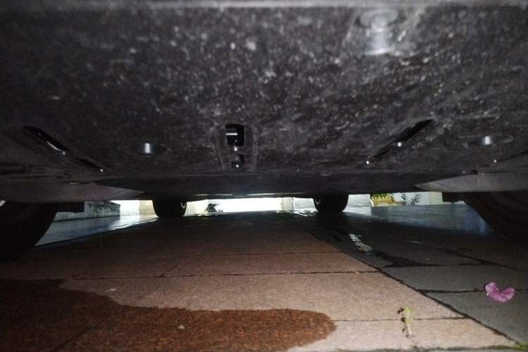 Used Li Auto i6 2025 Model Four-Wheel-Drive Standard Type Chassis Rear