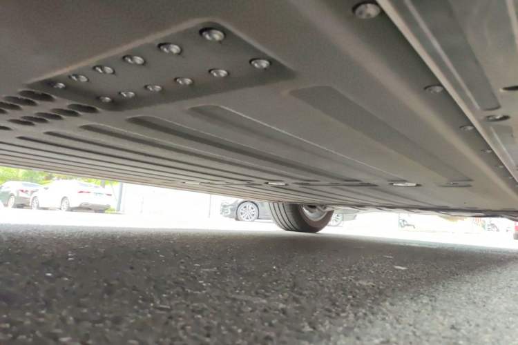 Used Li Auto i6 2025 Model Two-Wheel-Drive Standard Type Chassis Rear Right