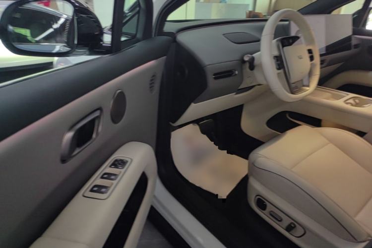 Used Li Auto i6 2025 Model Two-Wheel-Drive Standard Type Driver Seat