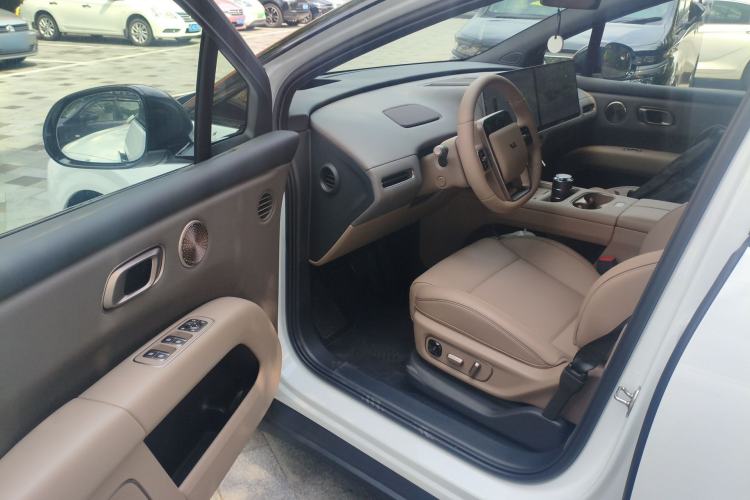 Used Li Auto i6 2025 Model Two-Wheel-Drive Standard Type Driver Seat