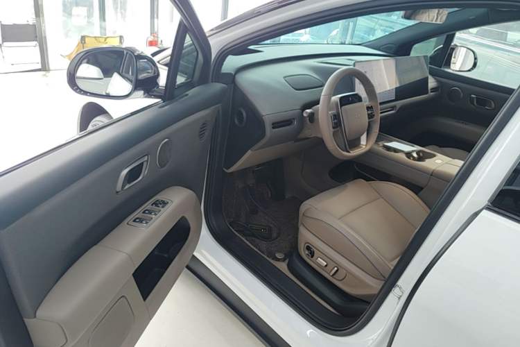 Used Li Auto i6 2025 Model Two-Wheel-Drive Standard Type Driver Seat