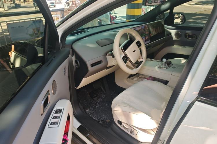 Used Li Auto i6 2025 Model Four-Wheel-Drive Standard Type Driver Seat