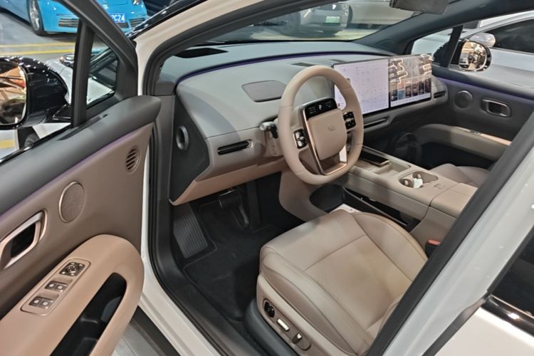Used Li Auto i6 2025 Model Four-Wheel-Drive Standard Type Driver Seat