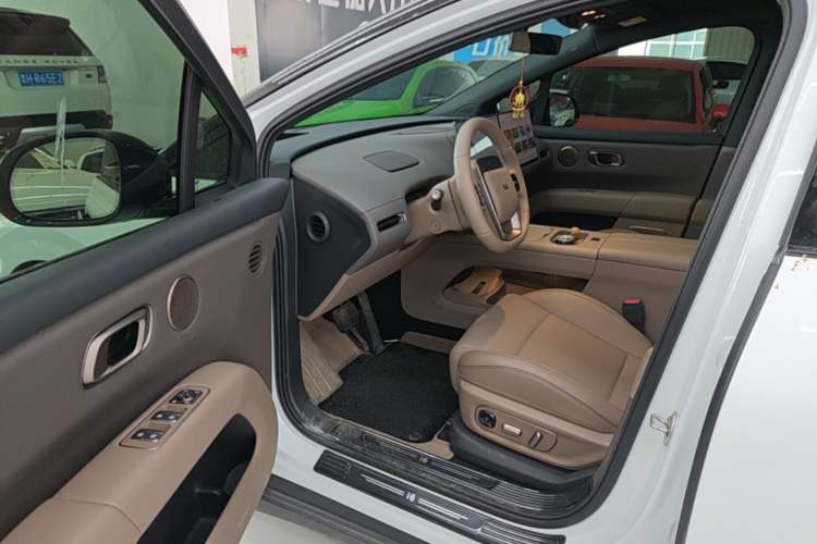 Used Li Auto i6 2025 Model Two-Wheel-Drive Standard Type Driver Seat
