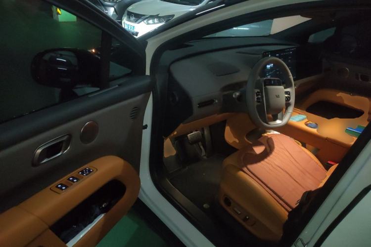 Used Li Auto i6 2025 Model Two-Wheel-Drive Standard Type Driver Seat