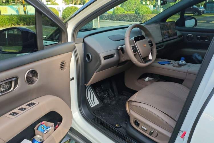 Used Li Auto i6 2025 Model Two-Wheel-Drive Standard Type Driver Seat