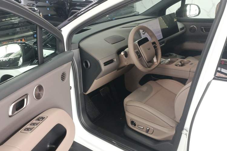 Used Li Auto i6 2025 Model Two-Wheel-Drive Standard Type Driver Seat