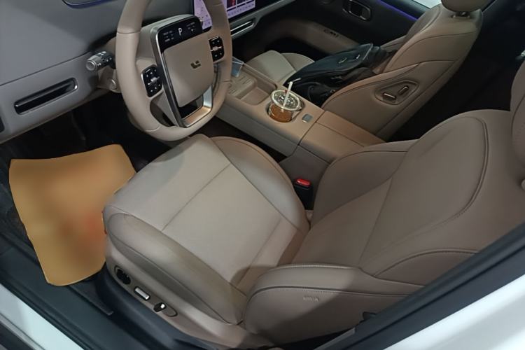Used Li Auto i6 2025 Model Two-Wheel-Drive Standard Type Driver Seat