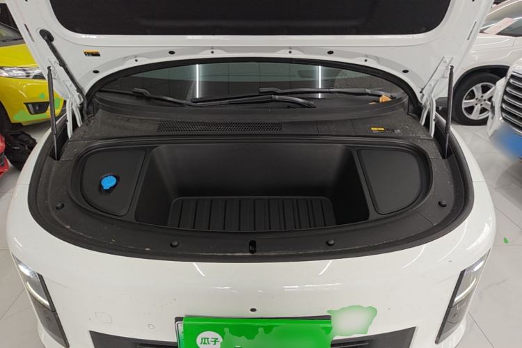 Used Li Auto i6 2025 Model Two-Wheel-Drive Standard Type Engine Bay