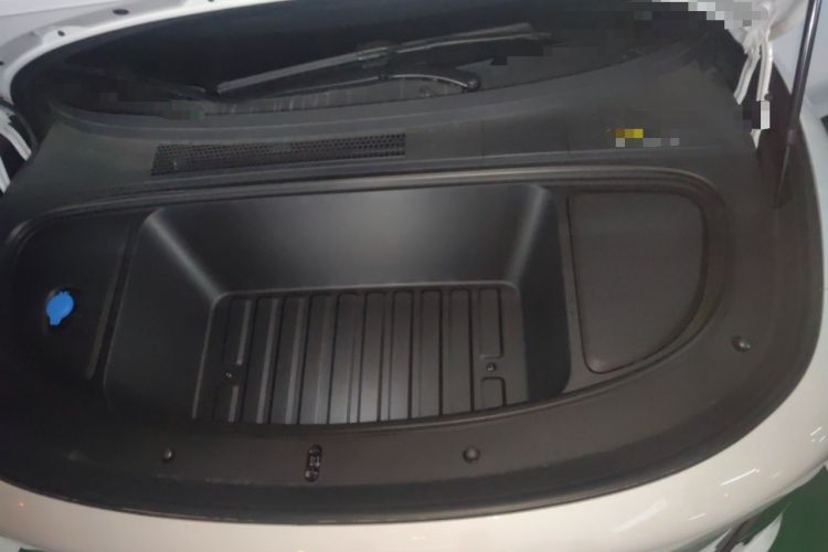 Used Li Auto i6 2025 Model Two-Wheel-Drive Standard Type Engine Bay