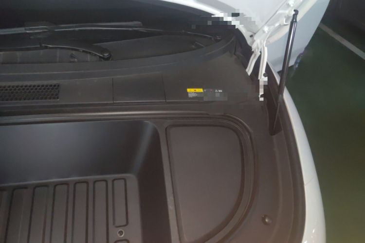 Used Li Auto i6 2025 Model Two-Wheel-Drive Standard Type Engine Bay Left