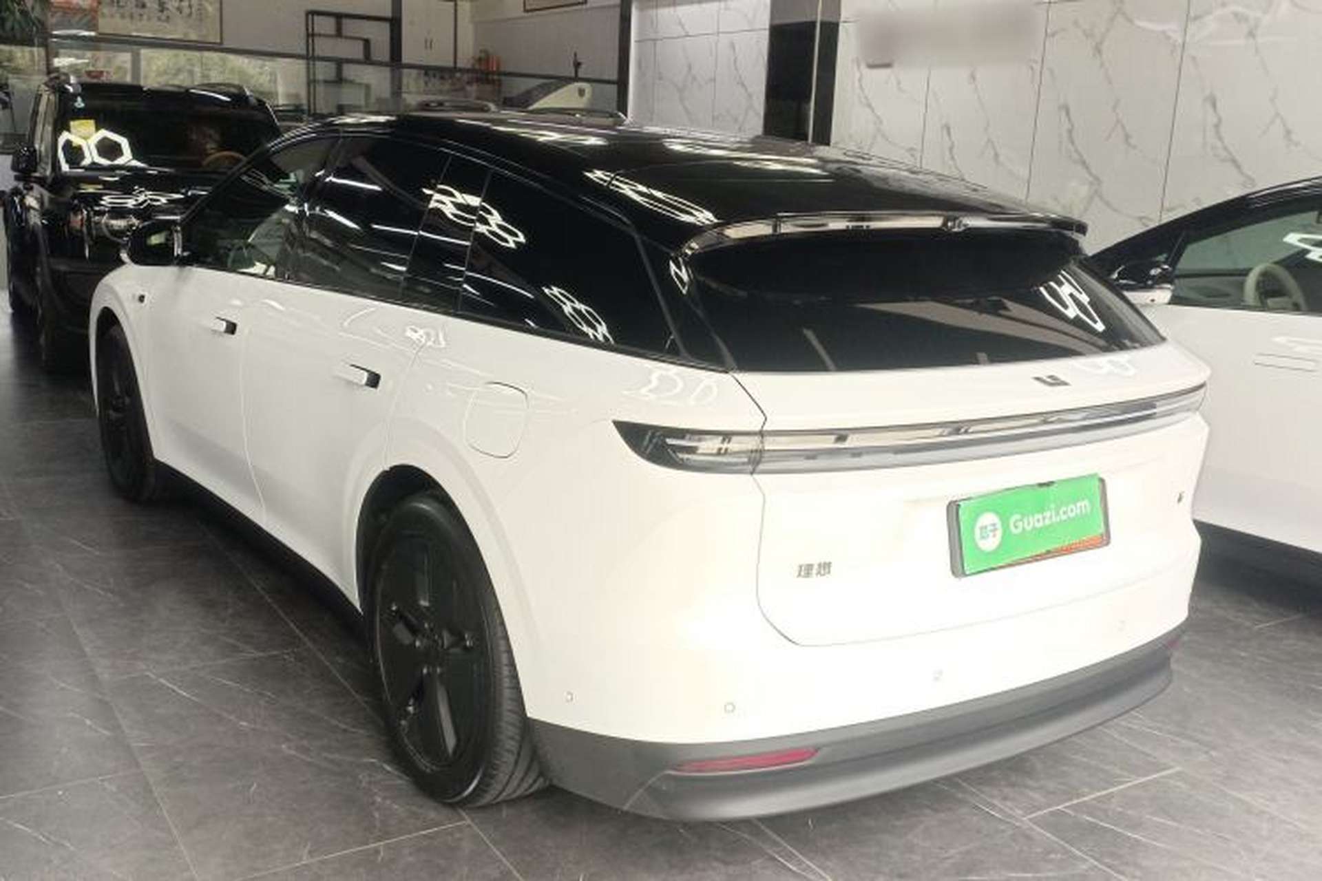 Used Li Auto i6 2025 Model Two-Wheel-Drive Standard Type Exterior 2