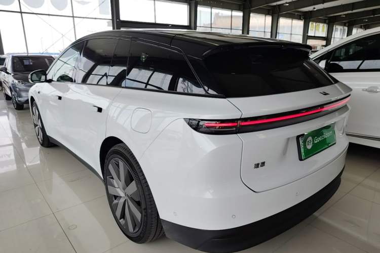 Used Li Auto i6 2025 Model Two-Wheel-Drive Standard Type Exterior 2