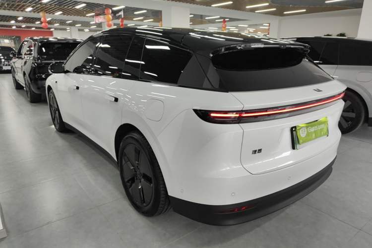 Used Li Auto i6 2025 Model Two-Wheel-Drive Standard Type Exterior 2