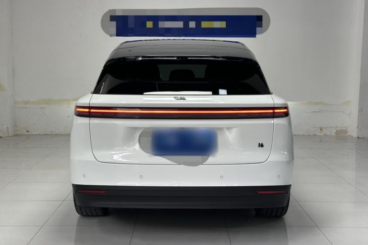 Used Li Auto i6 2025 Model Four-Wheel-Drive Standard Type Exterior 4