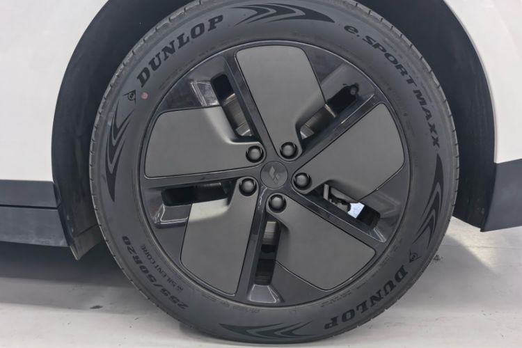 Used Li Auto i6 2025 Model Two-Wheel-Drive Standard Type Exterior 5