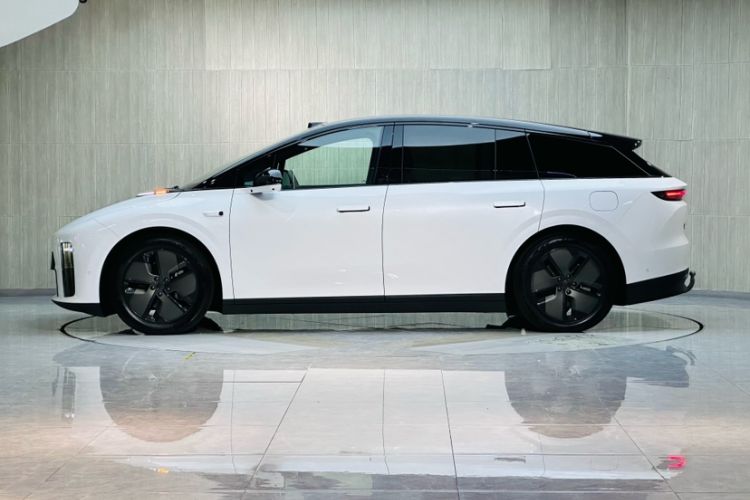 Used Li Auto i6 2025 Model Two-Wheel-Drive Standard Type Exterior 5