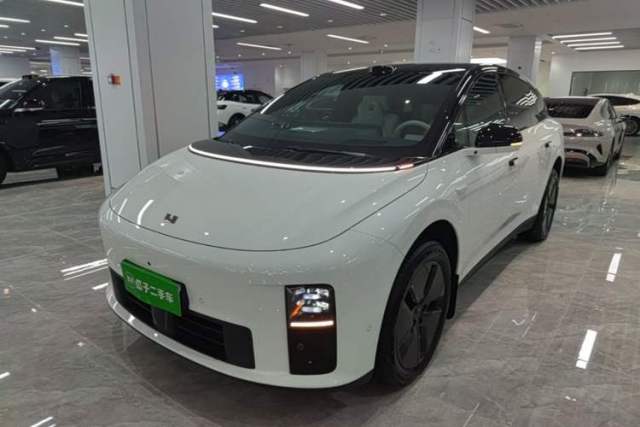 Used Li Auto i6 2025 Model Two-Wheel-Drive Standard Type