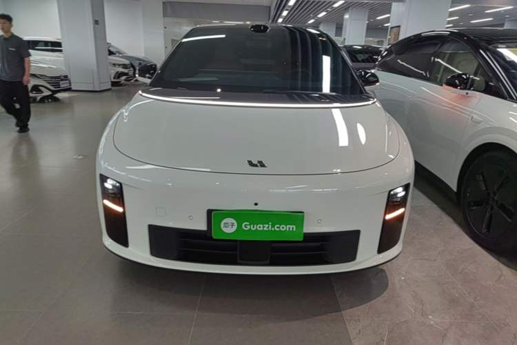 Used Li Auto i6 2025 Model Four-Wheel-Drive Standard Type Front