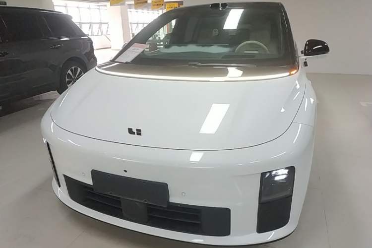 Used Li Auto i6 2025 Model Two-Wheel-Drive Standard Type Front