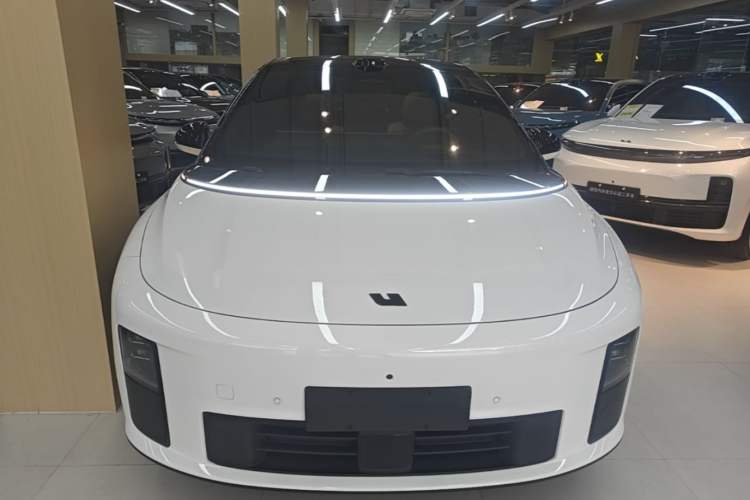 Used Li Auto i6 2025 Model Four-Wheel-Drive Standard Type Front