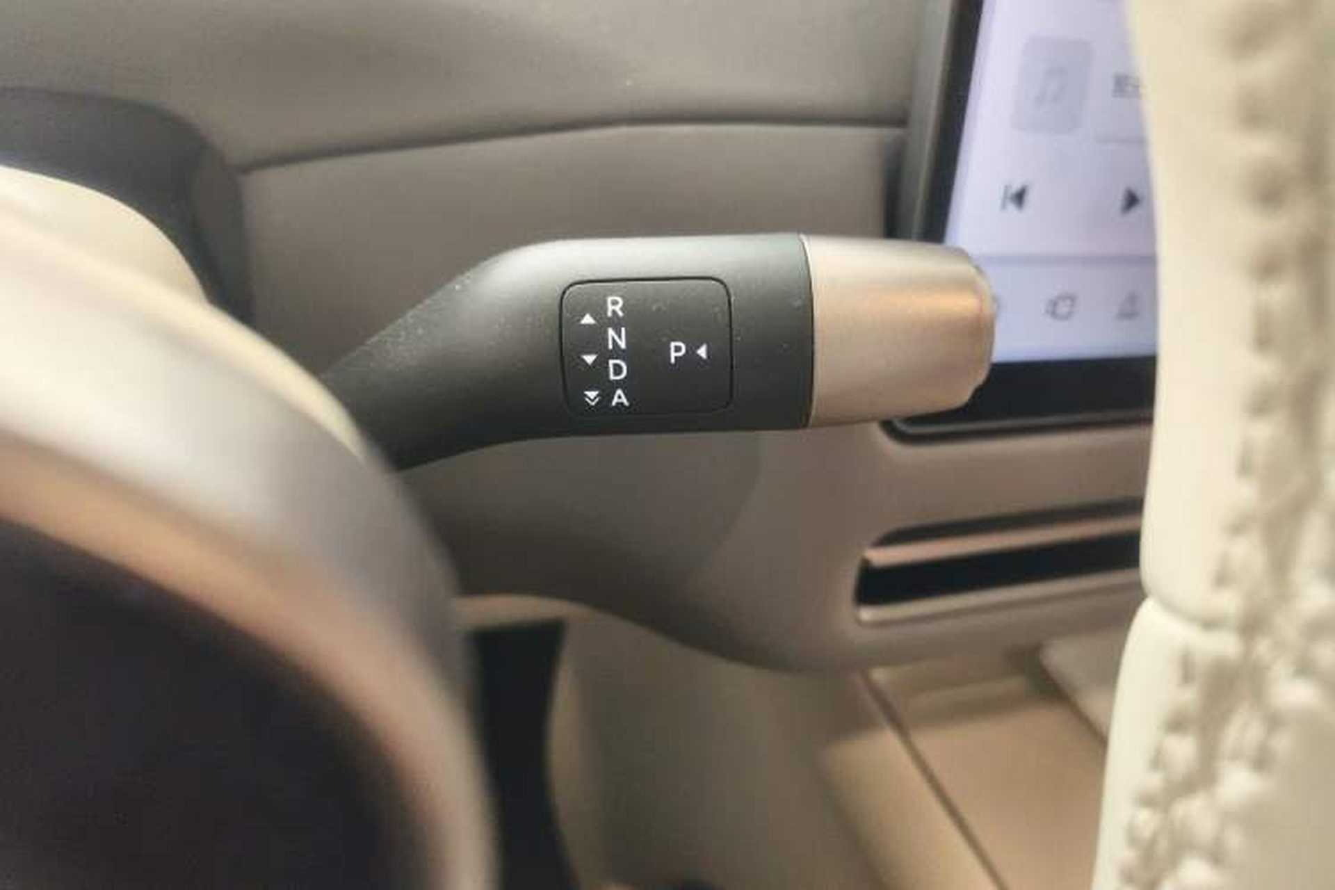 Used Li Auto i6 2025 Model Two-Wheel-Drive Standard Type Gear Lever