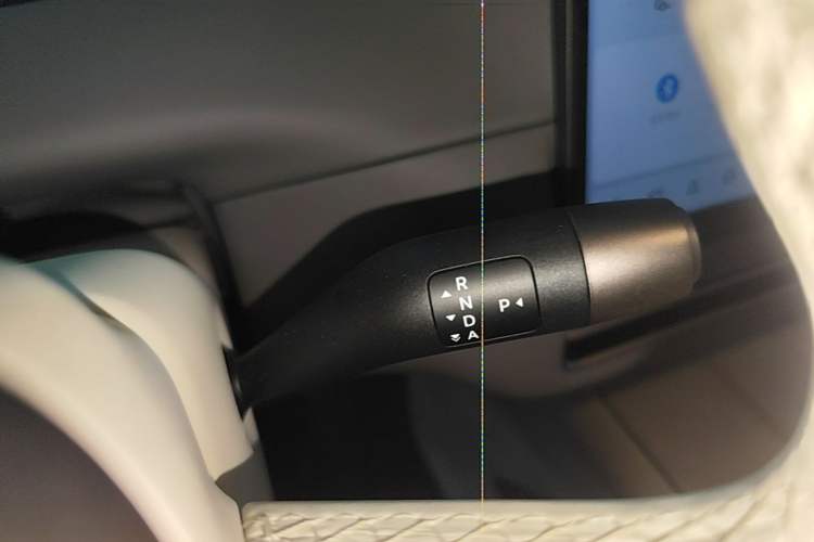 Used Li Auto i6 2025 Model Two-Wheel-Drive Standard Type Gear Lever