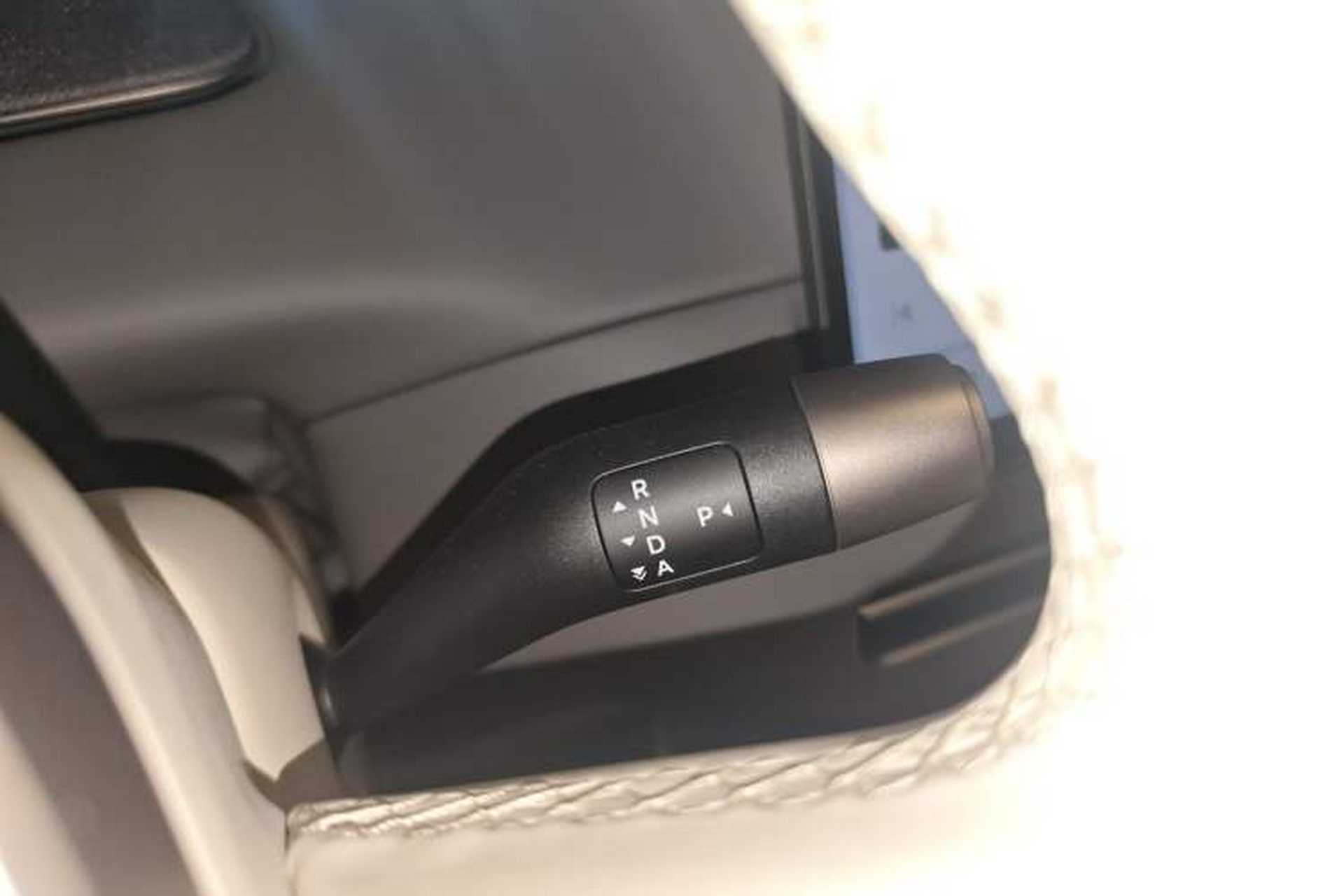 Used Li Auto i6 2025 Model Two-Wheel-Drive Standard Type Gear Lever